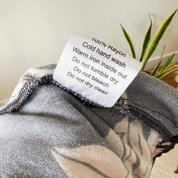 Makana x Makana Hae Hawai'i Romper Size L - Picture 10 of 10